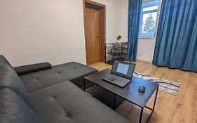 Cozy Modern Apartment Km 0 Craiova